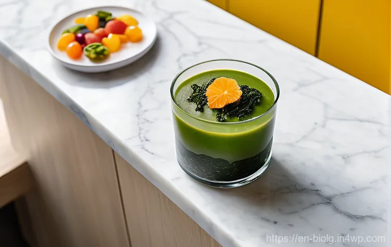 해조류의 천연 첨가물로서의 가능성 - **"A beautifully arranged, sunlit kitchen counter in a modern home, showcasing a diverse culinary sp...